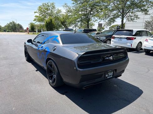 Used 2022 Dodge Challenger SRT Hellcat w/ Plus Package RWD image 3
