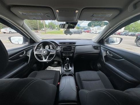 Used 2020 Nissan Rogue SV image 21