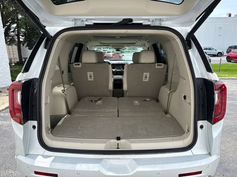Used 2023 GMC Acadia Denali w/ Denali Technology Package AWD/4WD image 8