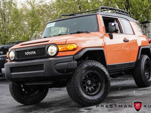 Used 2013 Toyota FJ Cruiser 4WD w/ Upgrade Pkg image 17