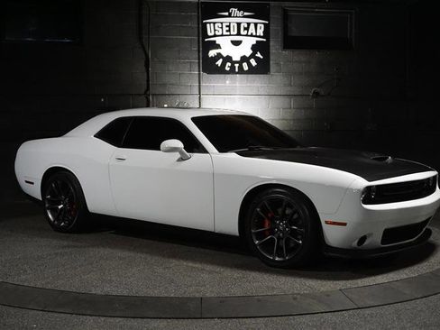 Used 2023 Dodge Challenger GT w/ Performance Handling Group image 10