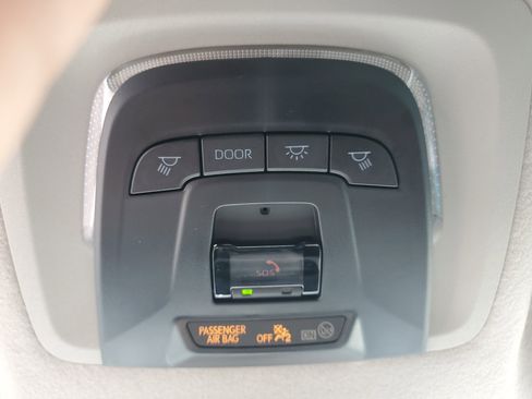 Used 2025 Toyota Corolla Cross L image 29