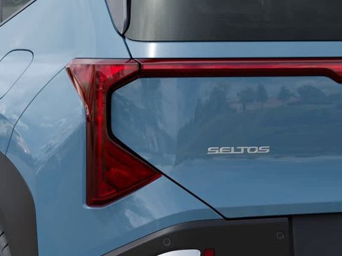 New 2027 Kia Seltos S FWD image 11
