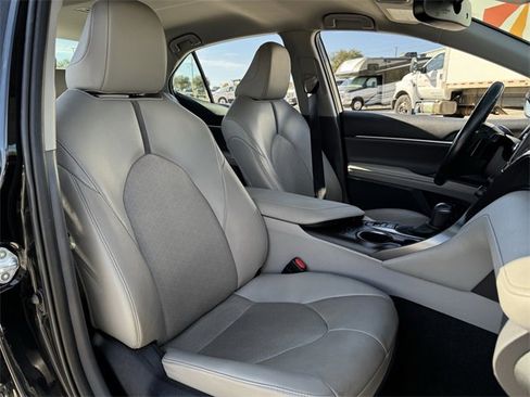 Used 2023 Toyota Camry XSE image 31