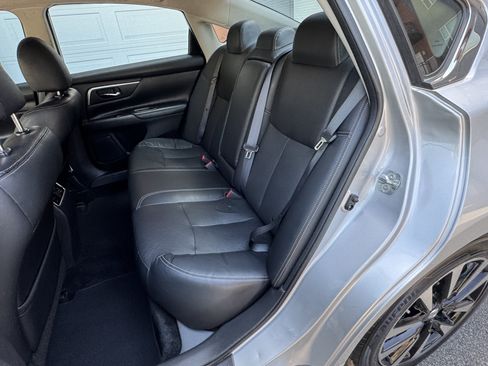 Used 2018 Nissan Altima 2.5 SL FWD image 24