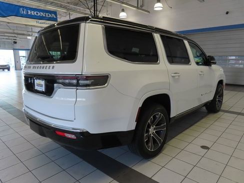 Used 2023 Jeep Grand Wagoneer 4WD image 13