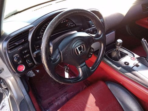 Used 2004 Honda S2000 image 7