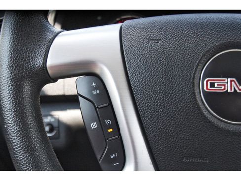 Used 2009 GMC Acadia SLE FWD image 15