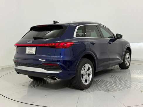 Certified 2025 Audi Q5 Premium w/ Convenience Package image 9