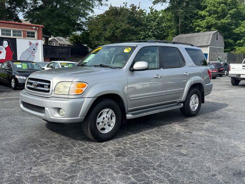 Used 2001 Toyota Sequoia Limited RWD image 4