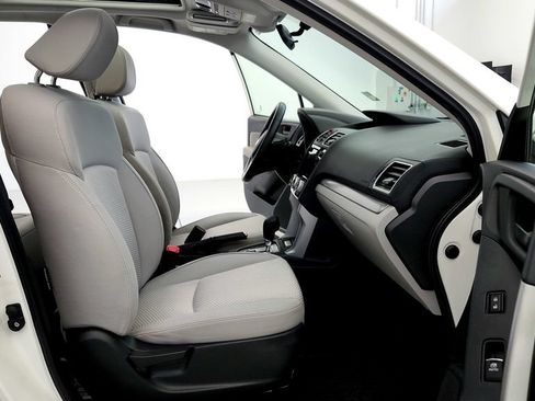 Used 2017 Subaru Forester 2.5i Premium AWD/4WD image 17