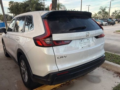Used 2025 Honda CR-V EX image 9