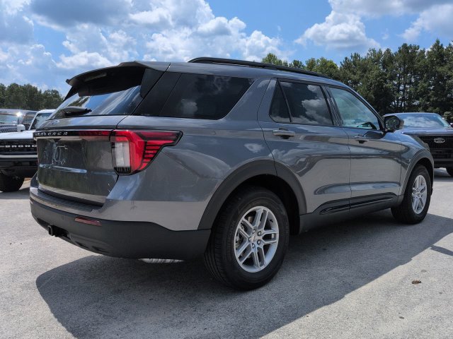 New 2026 Ford Explorer Active RWD image 4