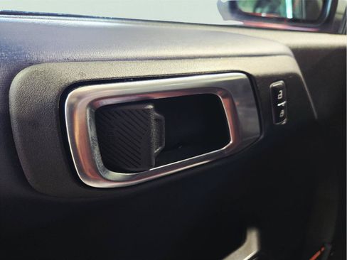 Used 2023 Ford Bronco Raptor AWD/4WD image 11