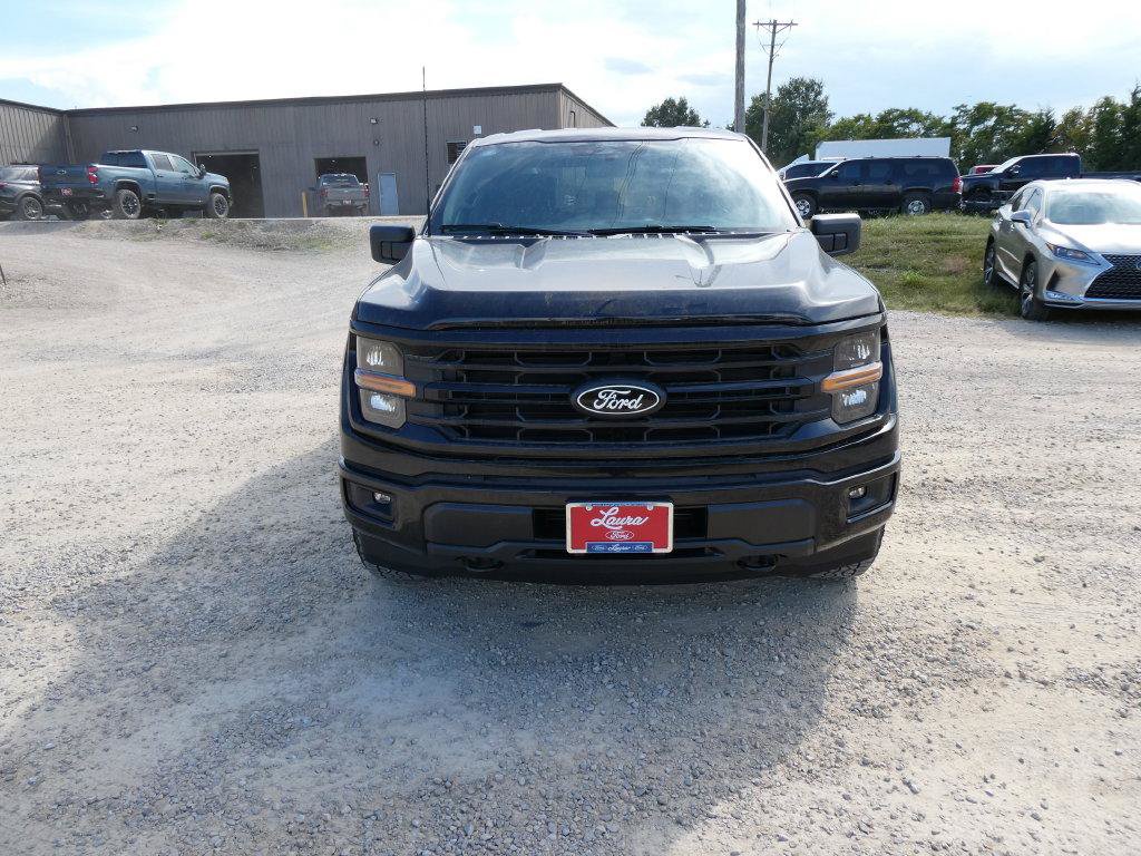 New 2026 Ford F150 XLT w/ XLT Black Appearance Package AWD/4WD image 10