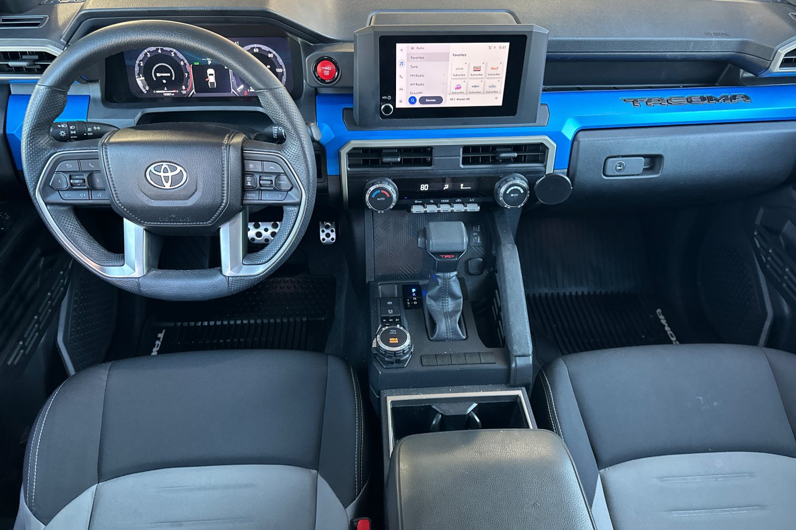Used 2025 Toyota Tacoma TRD Sport AWD/4WD image 12