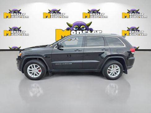 Used 2018 Jeep Grand Cherokee Laredo w/ All-Weather Capability Group AWD/4WD image 8