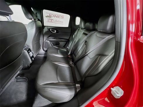 Used 2022 Jeep Compass Limited image 26