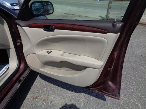 Used 2007 Buick Lucerne CXL w/ Driver Confidence Package FWD image 15