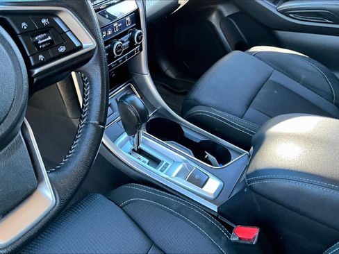 Used 2022 Subaru Ascent Premium w/ Convenience Package image 16
