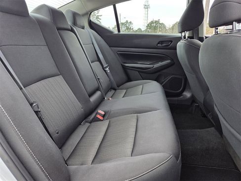 Used 2024 Nissan Altima 2.5 SV w/ SV Premium Package image 26