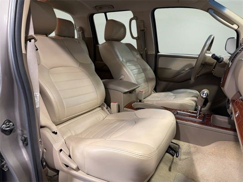 Used 2005 Nissan Frontier LE w/ (H03) Rockford Fosgate Pkg image 14