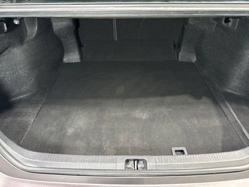 Used 2019 Toyota Camry Hybrid FWD image 27