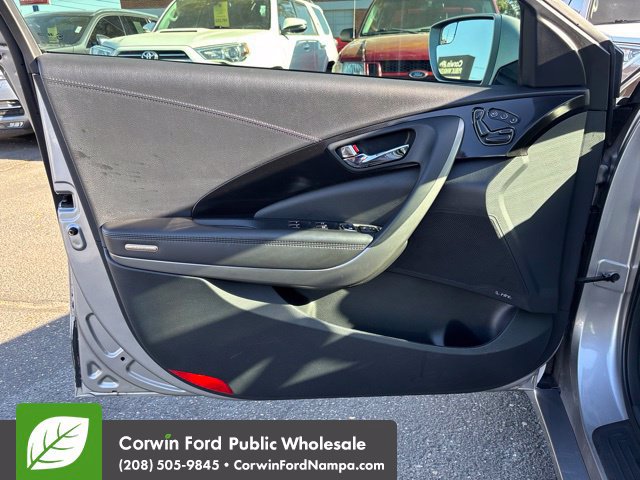 Used 2014 Hyundai Azera Limited w/ Option Group 02 FWD image 13