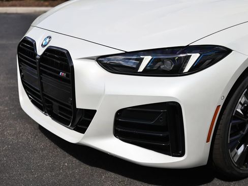 New 2026 BMW 440i xDrive w/ Premium Package AWD/4WD image 11