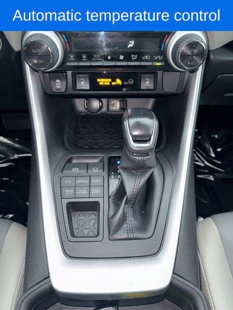 Used 2019 Toyota RAV4 XLE Premium w/ Cold Weather Package AWD/4WD image 22