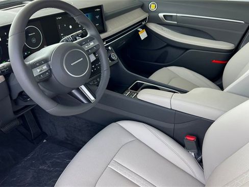 New 2025 Hyundai Sonata Limited image 10