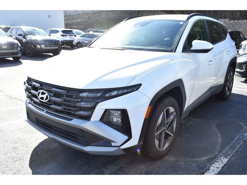 Used 2025 Hyundai Tucson SEL image 2