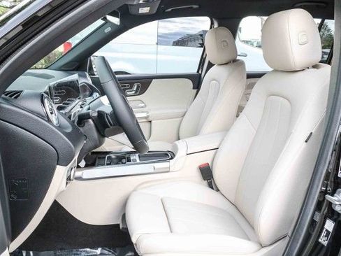 New 2026 Mercedes-Benz GLB 250 4MATIC image 19