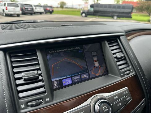Used 2018 INFINITI QX80 4WD w/ Deluxe Technology Package image 12