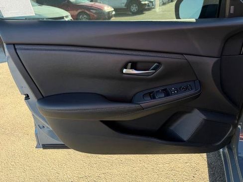 Certified 2025 Nissan Sentra SV FWD image 17