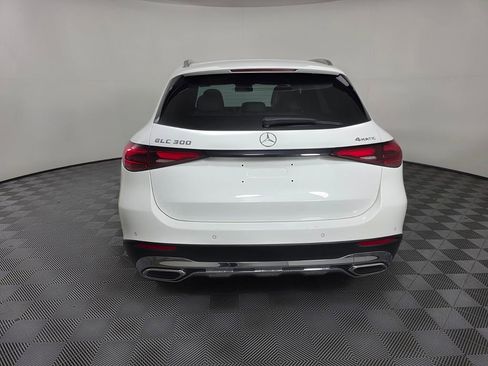 Used 2023 Mercedes-Benz GLC 300 4MATIC image 5