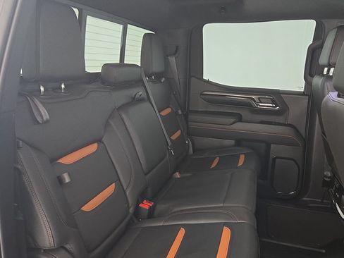 Used 2023 GMC Sierra 1500 AT4 w/ AT4 Premium Package AWD/4WD image 33
