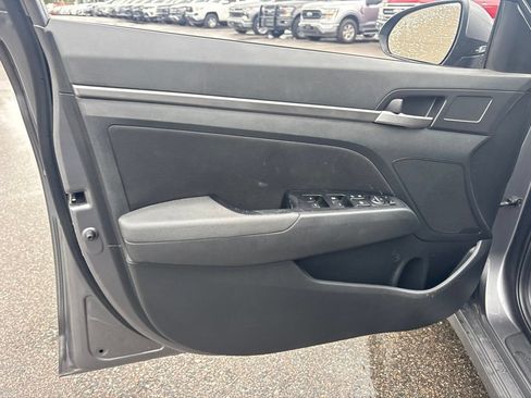 Used 2020 Hyundai Elantra SEL w/ Cargo Package (C1) FWD image 10