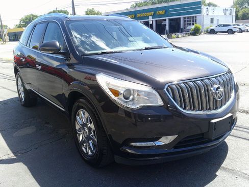 Used 2017 Buick Enclave Leather image 9