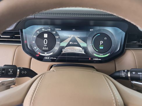 Used 2025 Land Rover Range Rover Autobiography image 20