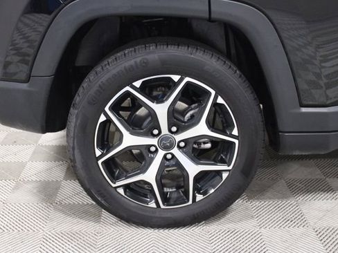 Used 2025 Jeep Compass Limited image 43