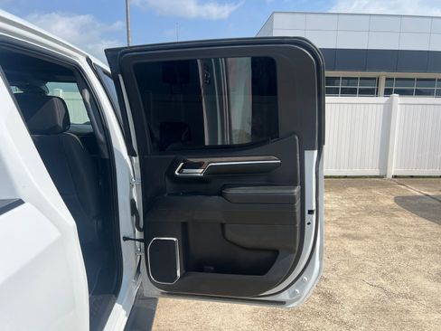Used 2024 Chevrolet Silverado 1500 LT Trail Boss w/ Protection Package AWD/4WD image 12