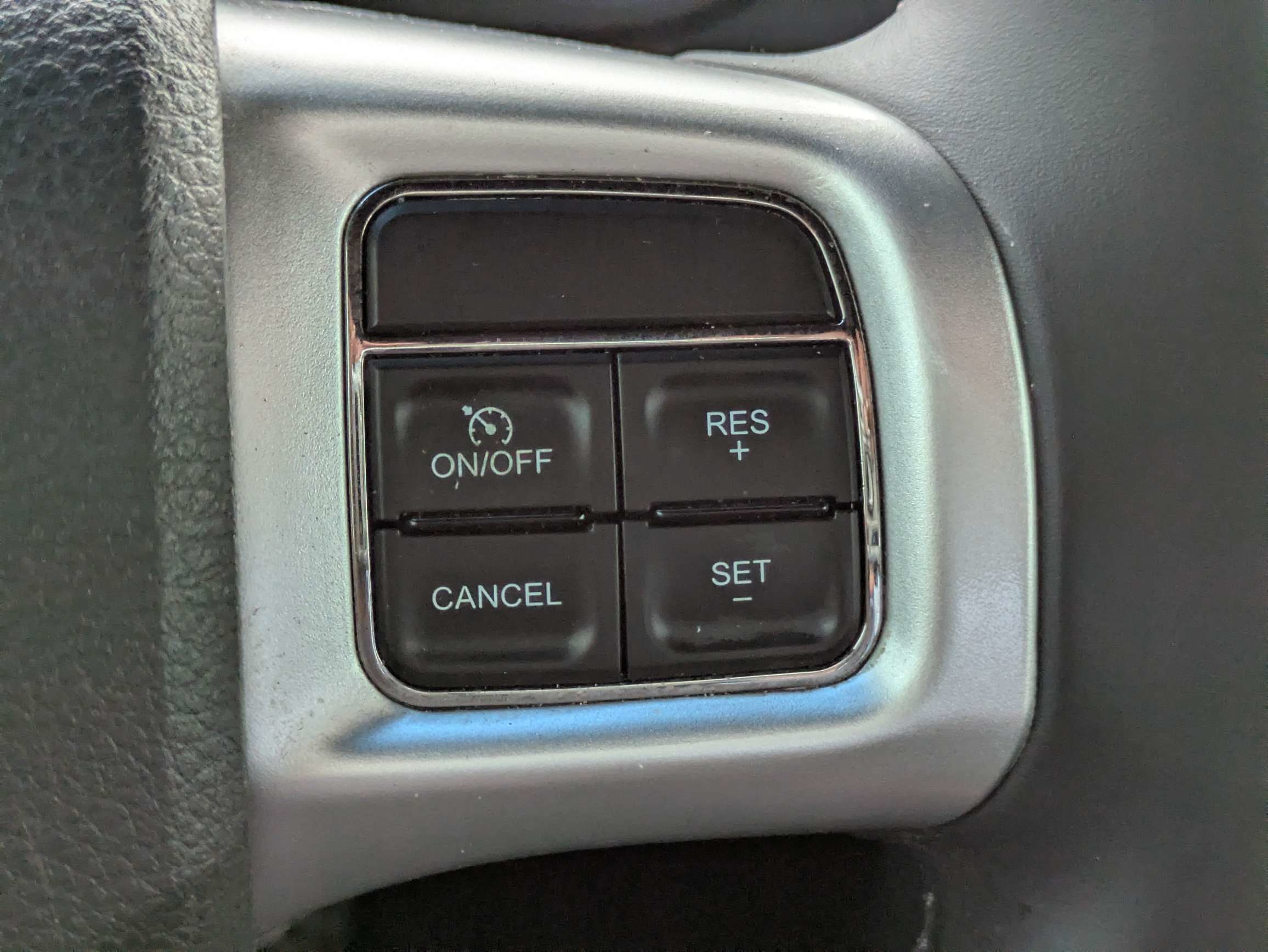 Used 2013 Dodge Challenger R/T RWD image 14