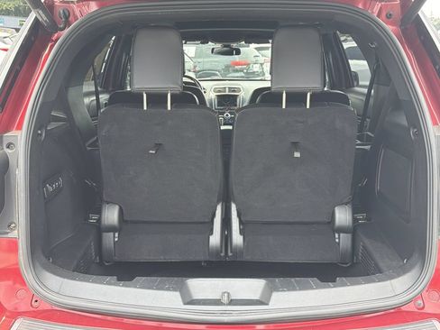 Used 2018 Ford Explorer Platinum AWD/4WD image 18
