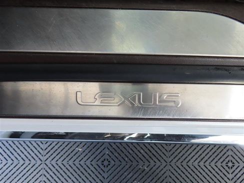 Used 2019 Lexus LS 500 w/ Interior Upgrade Package RWD image 17