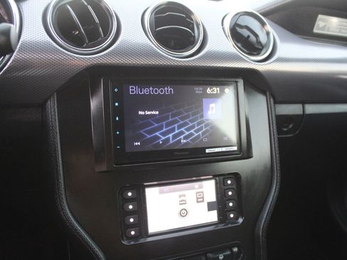 Used 2015 Ford Mustang Coupe image 22