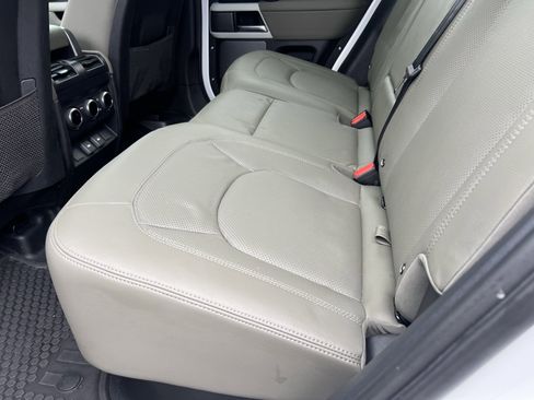 Certified 2024 Land Rover Defender 110 S image 33