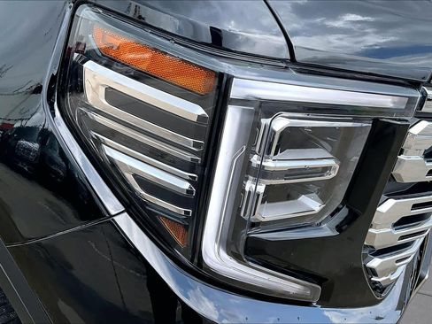 Used 2025 GMC Sierra 1500 Denali w/ Denali Reserve Package AWD/4WD image 28