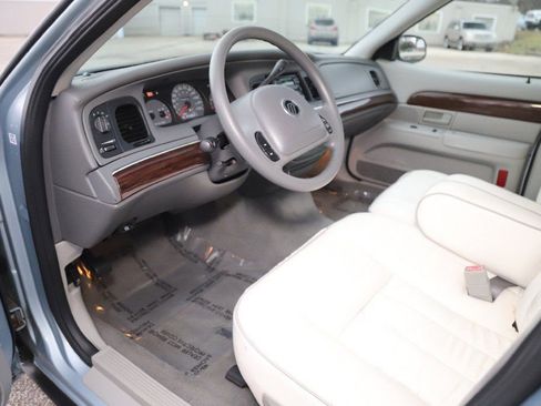 Used 2004 Mercury Grand Marquis GS image 20