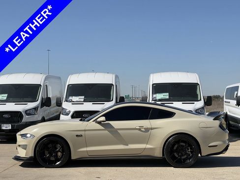 Used 2018 Ford Mustang GT Premium image 3
